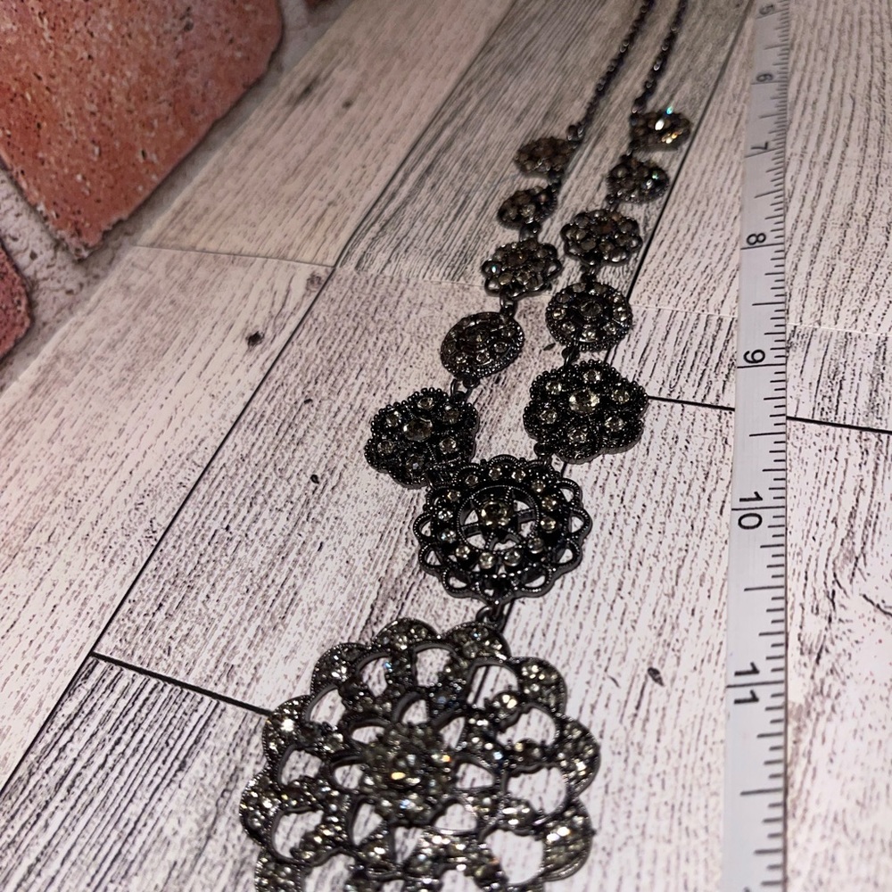 ST Thomas gun metal Rhinestone Necklace. - Picture 10 of 13